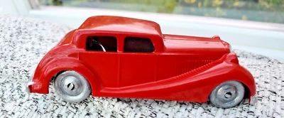 Hermoso código 3 Jaguar Crescent Diecast No.10 rojo años 40 Foto 1 de 4