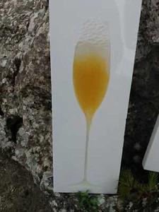 SCULTURA INCISA SU MARMO SIVEC BIANCO CON RESINA E COLORI - Foto 1 di 2