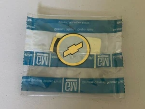 NOS OEM GM (Chevrolet) Hub Cap Insert Part# 14073710 - Picture 1 of 2