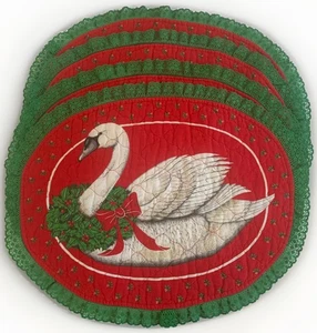 4 Vintage 80er Tischsets Weihnachten Urlaub Schwan gesteppt Spitze Rüschen Kranz doppelseitig - Bild 1 von 8