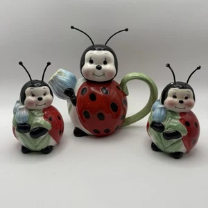 Mini teiera sale e pepe coccinella vintage di Burton e Burton - Foto 1 di 12