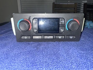 03-06 Control de clima digital CHEVY GMC Silverado Sierra Yukon Tahoe calor aire acondicionado - Imagen 1 de 4