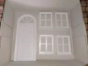 Nostalgie-Kunststoff-Fenster+ Tür-Puppenhaus-Puppenstube- für Bastler - Bild 1 von 1