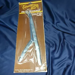 Catchmaster Hook Remover open package - Picture 1 of 4