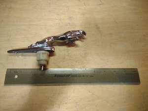 Leaper Leaping Cat Hood Ornament for Jaguar XJ6 / XJ8 (1995-2003) - HNA6350 OEM - Picture 1 of 6
