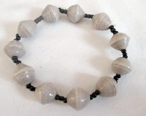 Stretch Bracelet Grayish Beige Recycled Paper Bead Black Accent 7" Unstretched - Picture 1 of 2