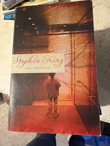 Stephen King The Shinning Paperback - Picture 1 of 1