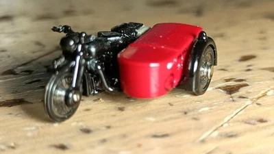 Oxford Diecast Motorbike and Sidecar Royal Mail - 1:148 Scale - Image 1 of 4