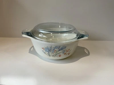 Vintage Pyrex England Blue Iris Casserole Dish with Lid Set Floral 1970s - Image 1 of 4