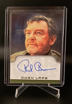 2001 Topps Star Wars Evolution autograph Phil Brown as Owen Lars - Image 1 of 2