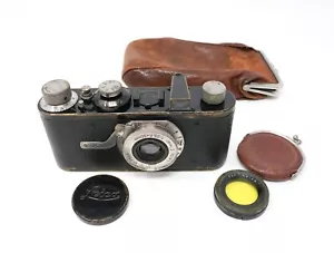 Leica Ia analoge Kleinbildkamera mit Elmar 50 mm F3,5 Objektiv, ETTAS Bow Clip Case, Filter - Bild 1 von 15