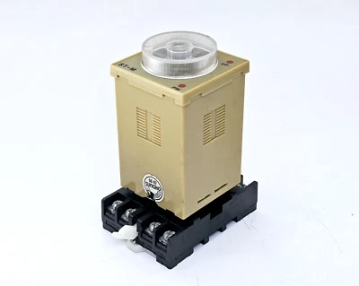 SUNGHO ST-M TIMER WITH BASE 5A 250V AC 50/60 HZ - Image 1 of 4