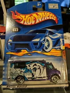 2001 Hot Wheels Ambulance Fossil Fuel SABERTOOTH #42 m6 - Picture 1 of 2