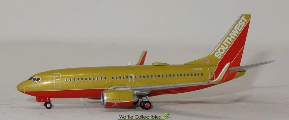 1:400 Gemini Jets Southwest Airlines B 737-700 N714CB 81995 GJSWA1962 Airplane - Image 1 of 1
