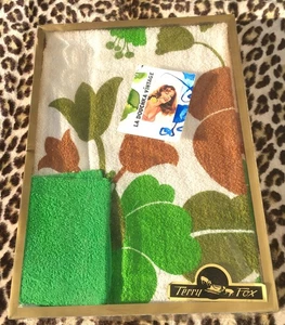 UNIQUE 1960s BATHROOM TOWEL & MITT SET~FLORAL DESIGN~TERRY CLOTH COTTON~NEW&BOX - Picture 1 of 14