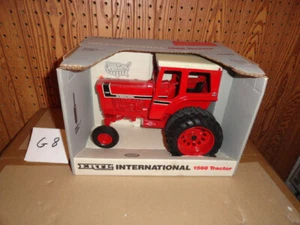 1/16  international 1566 black stripe toy tractor - Picture 1 of 5