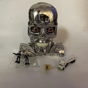 Micro Machines Terminator 2 Transforming Action Set Playset 1997 Manca Indietro - Foto 1 di 2