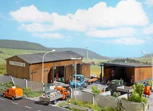 Busch 1456 HO/OO Gauge Highways Maintenance Depot Kit - Picture 1 of 2
