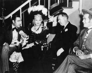 MAE WEST * 8X10" B/W GLÄNZENDES FOTO * MAE WEST * SELTENE BILDER AUS FILMEN NR. 13 - Bild 1 von 1