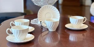 Set of 4 :  Johnson Brothers, Ironstone, Swirl, Tea Cups & Saucers - England 1A1 - Picture 1 of 14