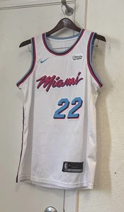 Neu Nike Swingman Miami Heat #22 Jimmy Butler NBA Basketball Trikot M Medium - Bild 1 von 3