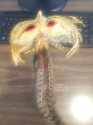 RED & GOLD VENETIAN LUXE EYE MASK FOR HALLOWEEN/COSTUME MASQUERADE DRESS UP - Image 1 of 4