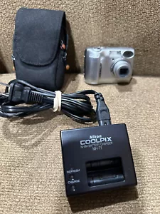 Nikon CoolPix 5600 5.1 MP Digital Camera- Silver , plus charger and case - Picture 1 of 9