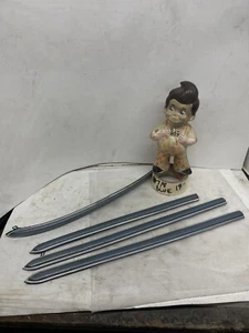 Self-Adhering 7/ 8" Wide Vintage Body Side Molding Blue / Chrome 4 Pieces 16-18” - Foto 1 di 15