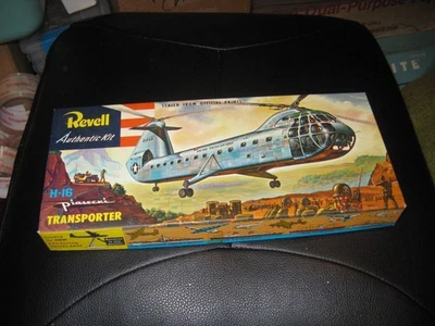 Rare 1950s Revell Piasecki H-16 Transporter Helicopter kit#H223-98 in 1/96 scale - Image 1 of 2