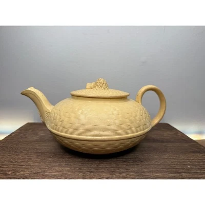 Vintage Wedgwood Teapot Cream Ribbed Design Ceramic C 1817 - Image 1 of 4