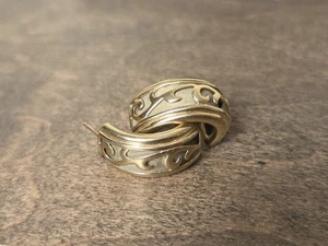 VTG 14k Yellow Gold Open Scroll Work Earrings Chubby C Hoop 10mm X 20mm JCM - Picture 1 of 12
