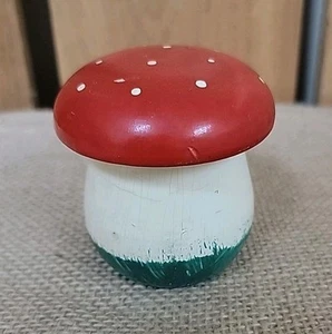 Dekoratives handbemaltes Vintage Pilzholz rot 2,5" guter Zustand  - Bild 1 von 6