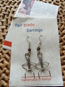 Pendientes africanos de alambre de plata para hombre sentado Kenia  - Imagen 1 de 1