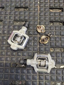 Crank Brothers Candy C Egg Beater Pedals With Cleats Grey - Picture 1 of 3