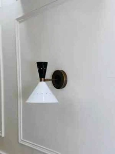 Lámpara de pared moderna de mediados de siglo con 2 luces de latón - Imagen 1 de 7