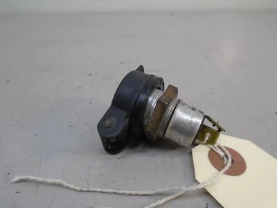 12V 电源插座适用于 Triumph Tiger 955 955i 适合 1998 - 2006 — 第 1/4 张图片