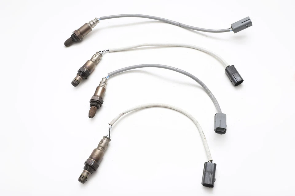 Infiniti FX35 09-11 Sensor de oxígeno térmico aguas arriba/aguas abajo conjunto, B013, OEM, 200 Foto 1 de 4