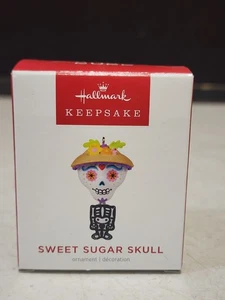 NUEVO NRFB Hallmark Keepsake - Sweet Sugar Skull - 2022 - Imagen 1 de 3