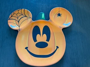 DISNEY ~ 100% Melamine MICKEY MOUSE PUMPKIN Halloween Plate -Tray 12" x 12" NEW - Picture 1 of 4