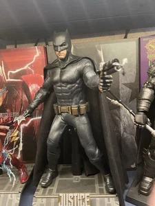 Hot Toys Justice League Batman 1/6 Scale Sammelfigur MMS456 - Bild 1 von 7