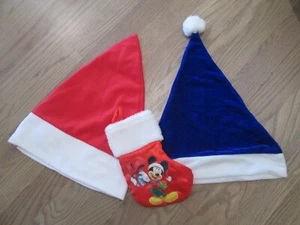 Disney Mickey Mouse Strumpf, rote Elfenmütze, blaue Nikolausmütze - Bild 1 von 10