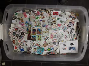 Nachlass Briefmarken Alle Welt papierfrei ca 10000St PAPIERFREIE mit Blöcke. - Bild 1 von 4
