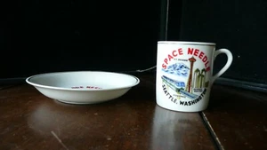 Taza y platillo espresso Seattle con aguja espacial ilustrada de colección calidad A hecho en Japón - Imagen 1 de 7