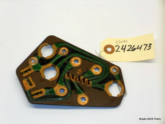 Tablero de circuito izquierdo Plymouth Belvedere Fury 1964 MoPar usado bueno pn 2426473 Foto 1 de 1