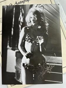 Foto autógrafa firmada por Barbara Bouchet 8X10 con certificado de autenticidad - Imagen 1 de 4