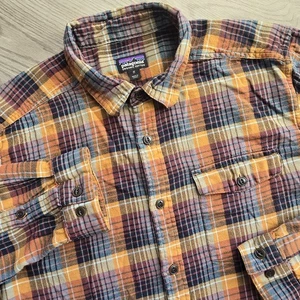 Patagonia Shirt Mens Medium Plaid Button Up Outdoor Long Sleeve Organic Cotton - Picture 1 of 9
