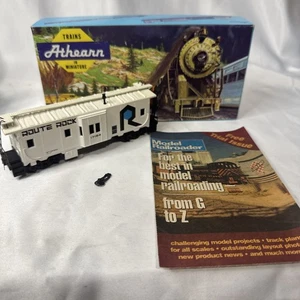 HO ATHEARN 1178 BAY WINDOW CABOOSE KIT ROCK ISLAND 17184 WHITE ROUTE ROCK New - Picture 1 of 18