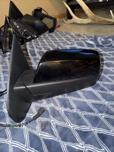 2014-2019 CHEVROLET SILVERADO OEM LEFT HAND DRIVER SIDE MIRROR BLACK 23180080 - Picture 1 of 5