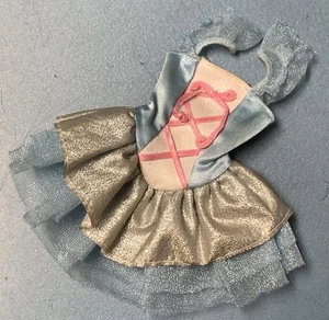 2008 Mattel Barbie Puppe Erika Princess & The Pauper blau Ballett Tutu Kleid P7802 - Bild 1 von 3