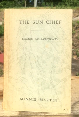 1943 Antique BASUTOLAND Kingdom of Lesotho LEGENDS The Sun Chief SOUTH AFRICA - Imagem 1 de 4